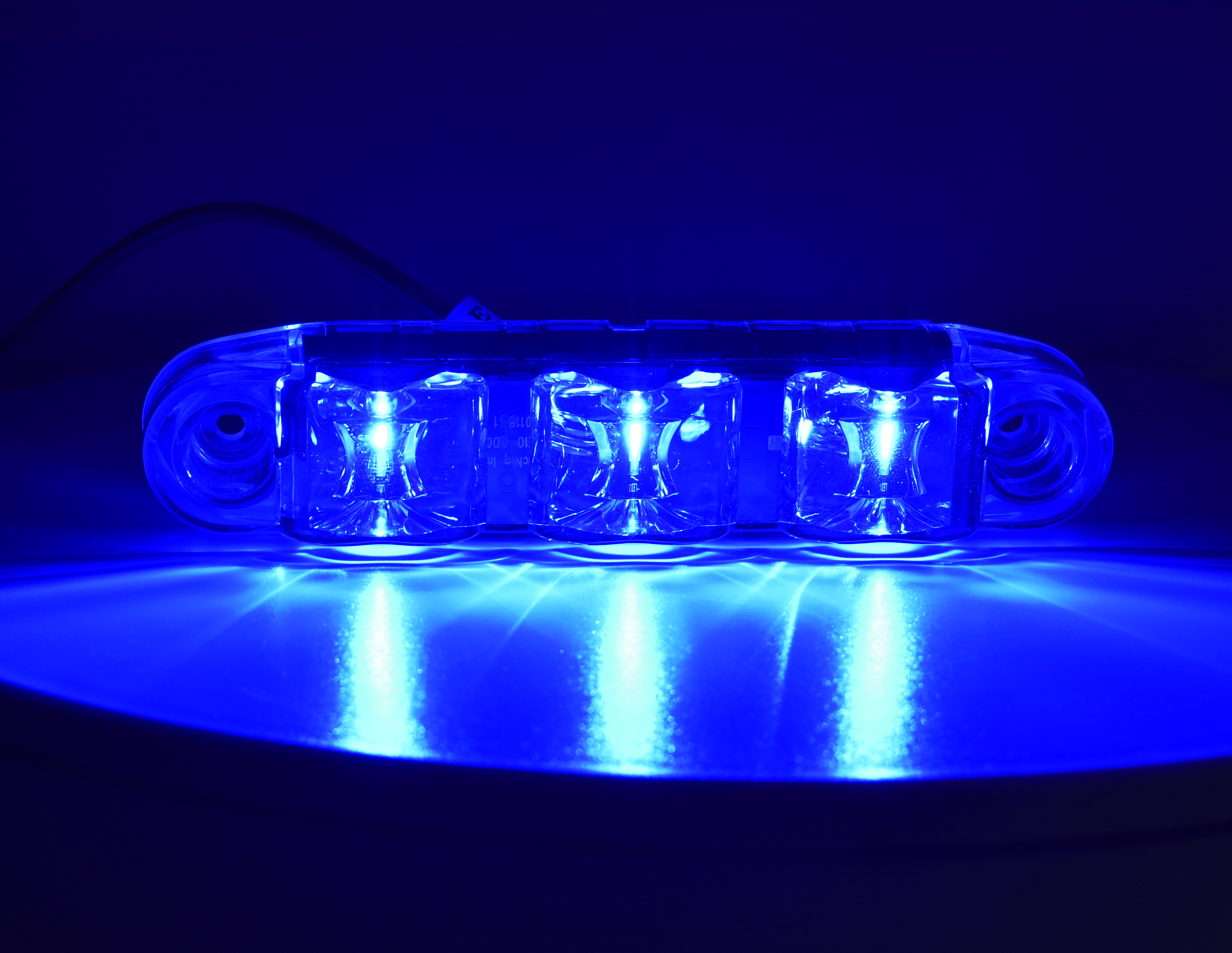 E10 3 blue image